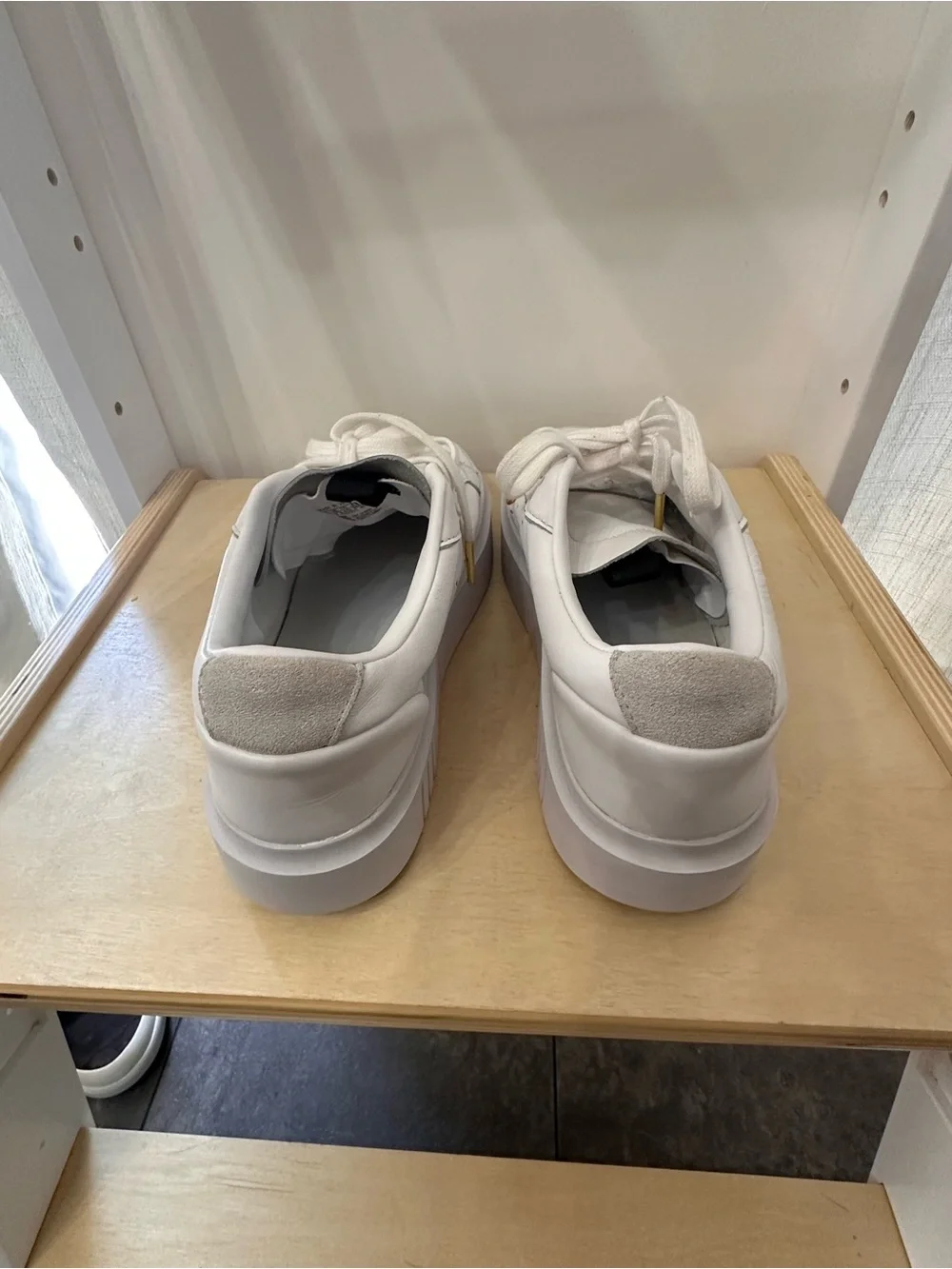 Adidas Women's Sleek Super Low-Top Platform Sneakers Sz 9